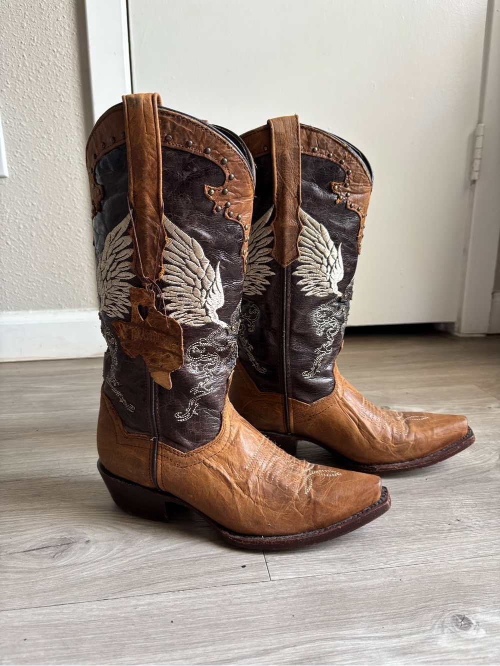 Western Wing-Embroidered Leather Cowboy Boots - Brown/Tan
